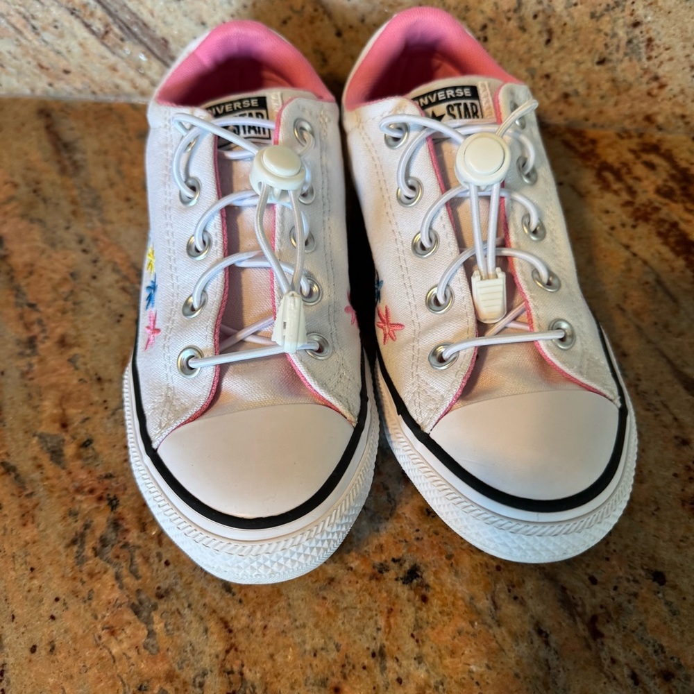 CONVERSE Size 3 Youth Girls White Embroidered Sneakers Shoes - Picture 2 of 6